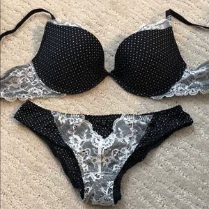 Victoria’s Secret bra set